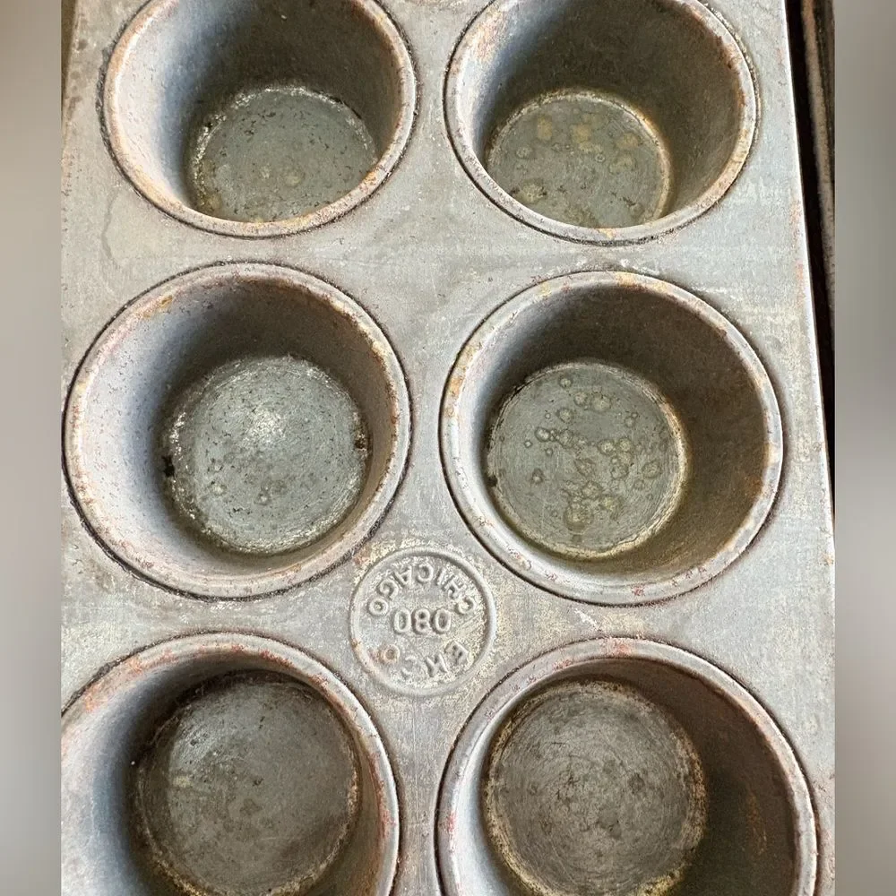 2 Vintage 8 Cup Ekco mini Muffin Tins